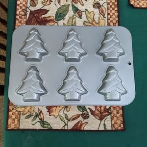 Ekco tree pan